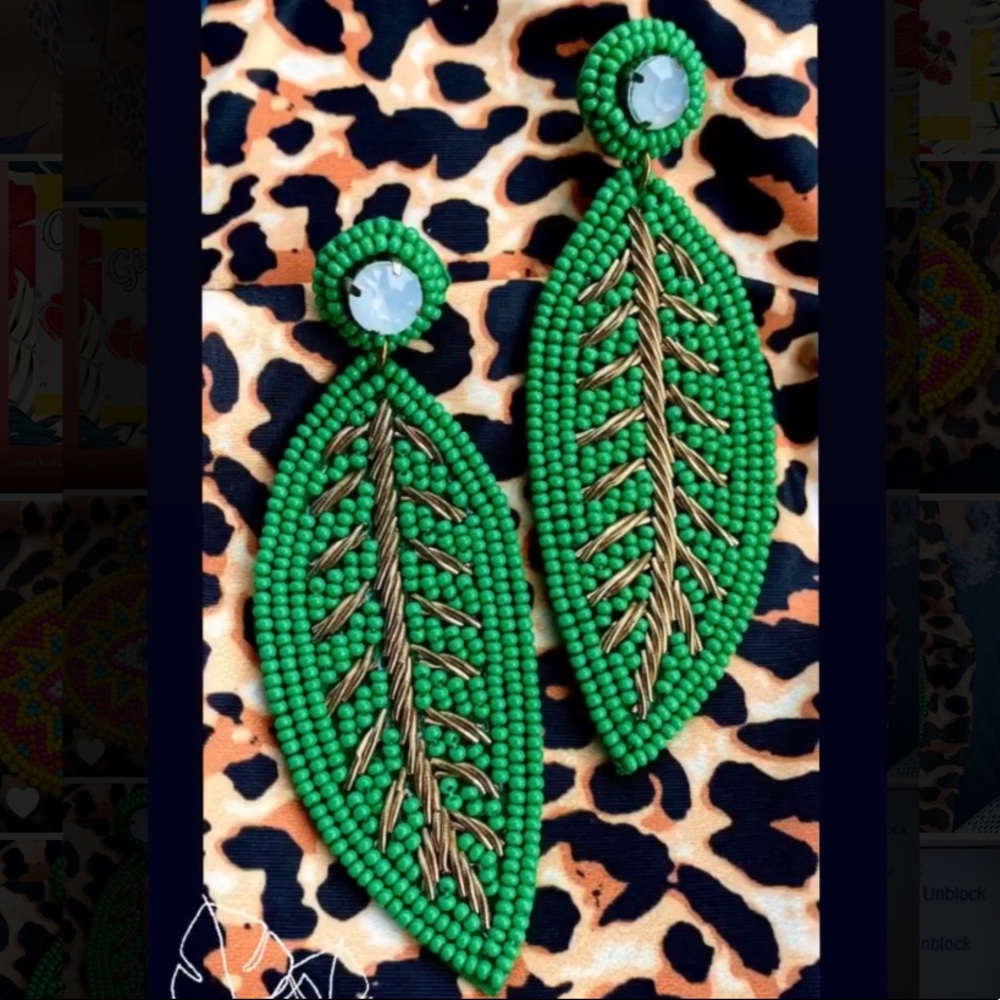 Leaf beaded earrings